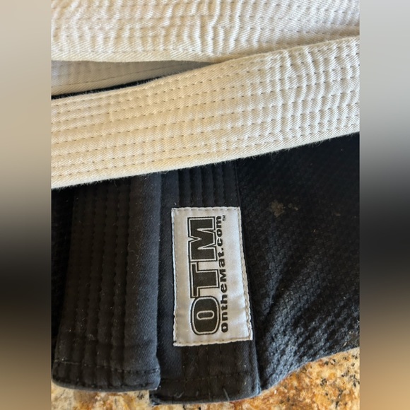 OTM JIU-JITSU GI &WHITE BELT KIDS SIZE 0000 - Picture 2 of 4